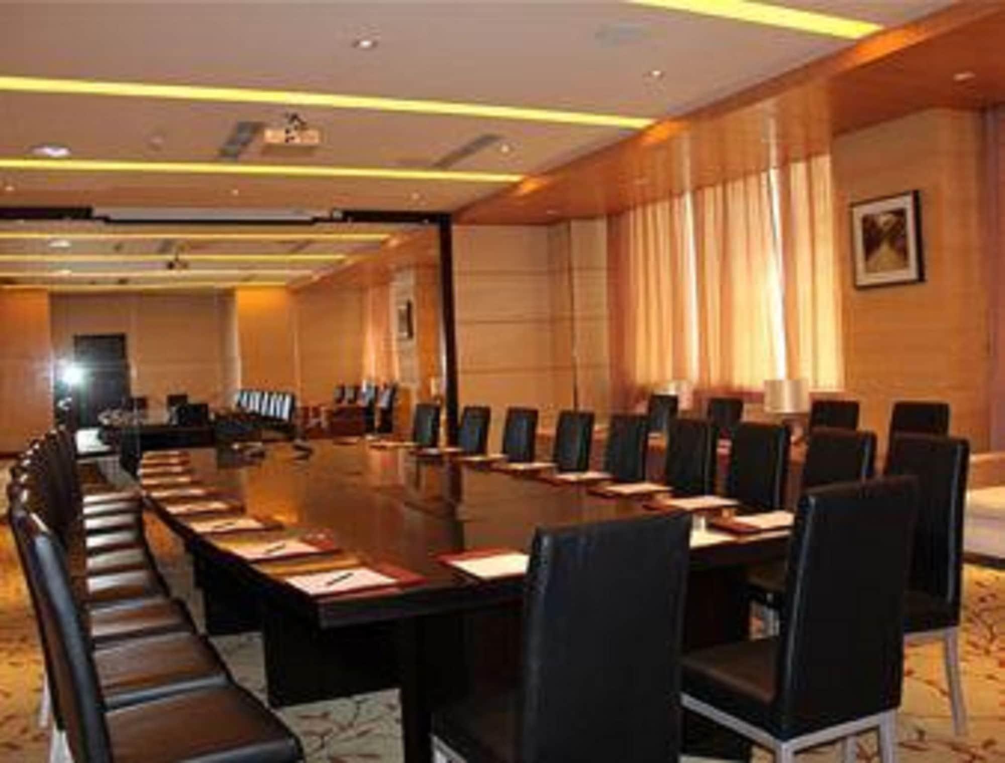 Weifang Ramada Plaza Hotel Eksteriør billede